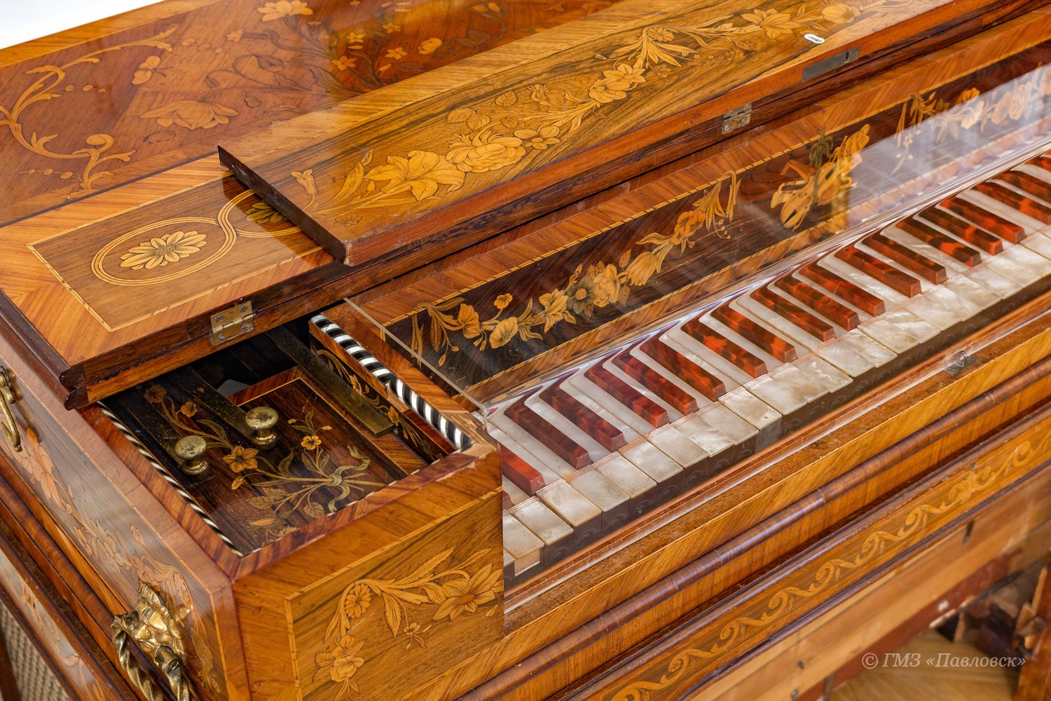 the billiards room on the floor plane
